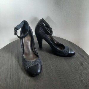 Nine West genuine leather/tweed style pumps with ankle strap size 8M